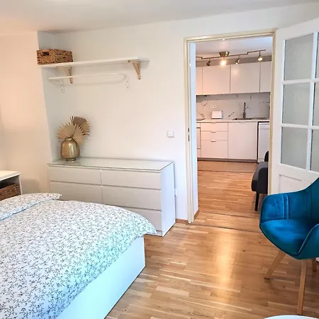 Apartmánový Dům Se Zahradou V Klidné části Prahy Apartmán