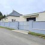 Apartmanovy Dum Se Zahradou V Klidne Casti Prahy プラハ