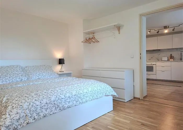 Apartmanovy Dum Se Zahradou V Klidne Casti Prahy דירה *