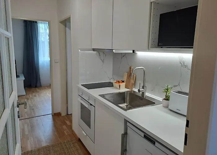 Apartmanovy Dum Se Zahradou V Klidne Casti Prahy דירה *