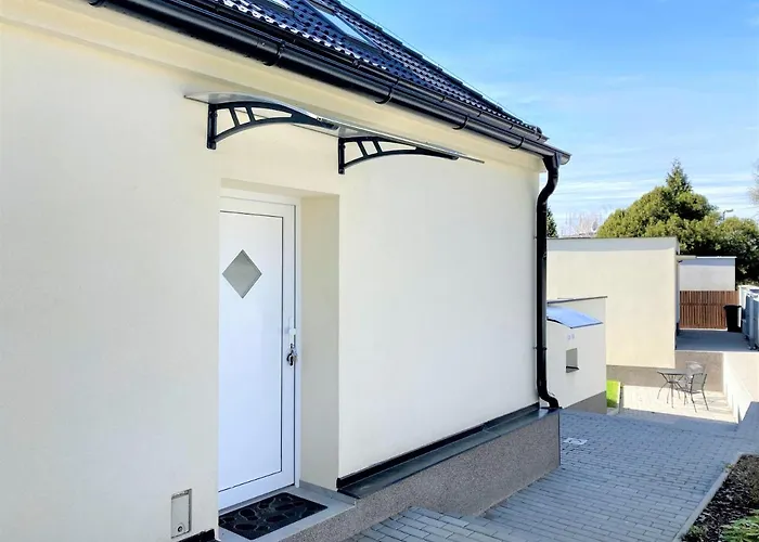 Apartmanovy Dum Se Zahradou V Klidne Casti Prahy פראג