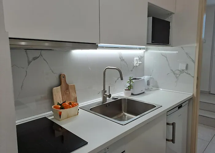 Apartmanovy Dum Se Zahradou V Klidne Casti Prahy *