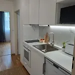 Apartmanovy Dum Se Zahradou V Klidne Casti Prahy Daire *
