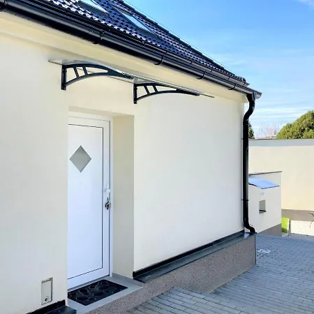 Apartmanovy Dum Se Zahradou V Klidne Casti Prahy 프라하